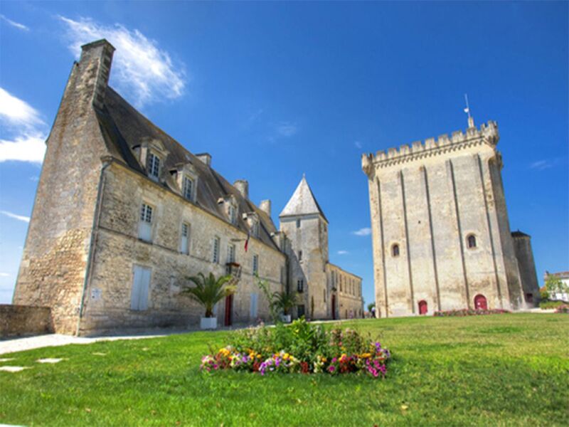 Donjon de Pons