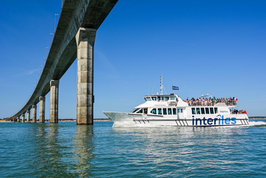 Traversée sous le pont