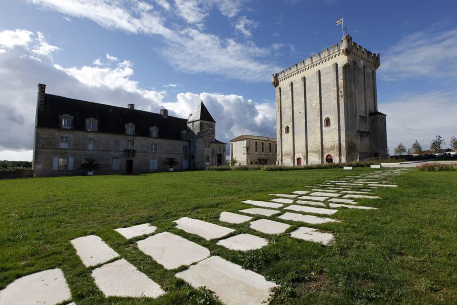 Donjon de Pons