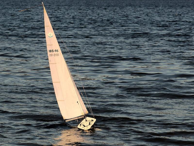 Régate de voiliers Radiocommandés Dragon Force 65