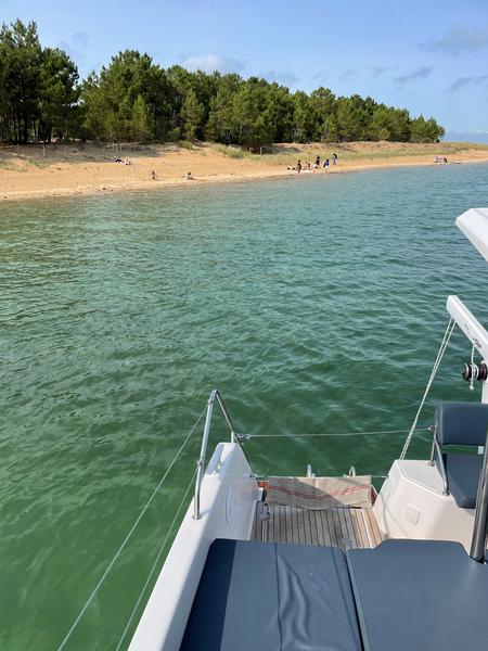 En face de Trousse-Chemise