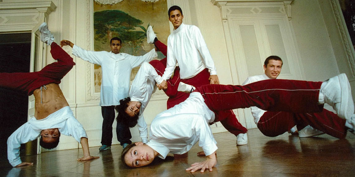 2000 : première représentation à la Coupe d’or du spectacle « Cellule » qui va faire décoller la compagnie. Compagnie Pyramid