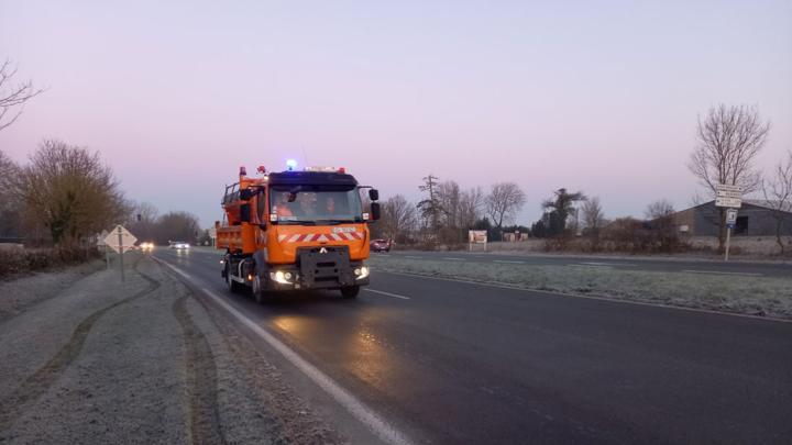 Pic de froid : comment conduire en toute sécurité ?